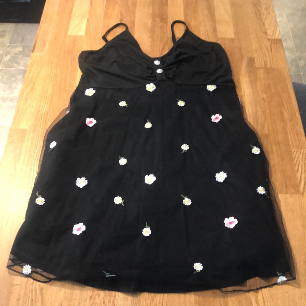SHEIN 1XL Black Dress with Embroidered Flowers